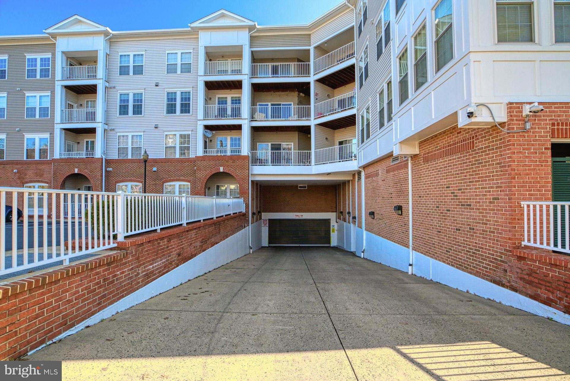 171 Somervelle St #307