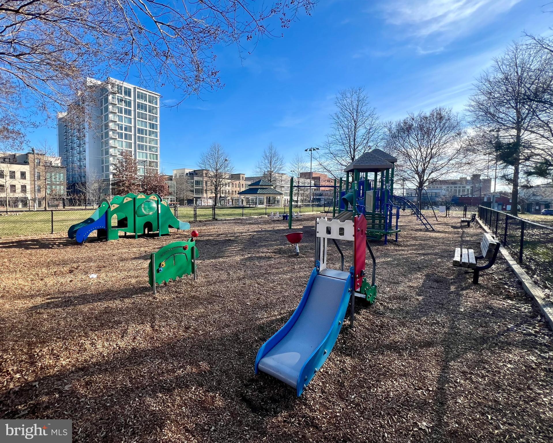 1023 N Royal St #401