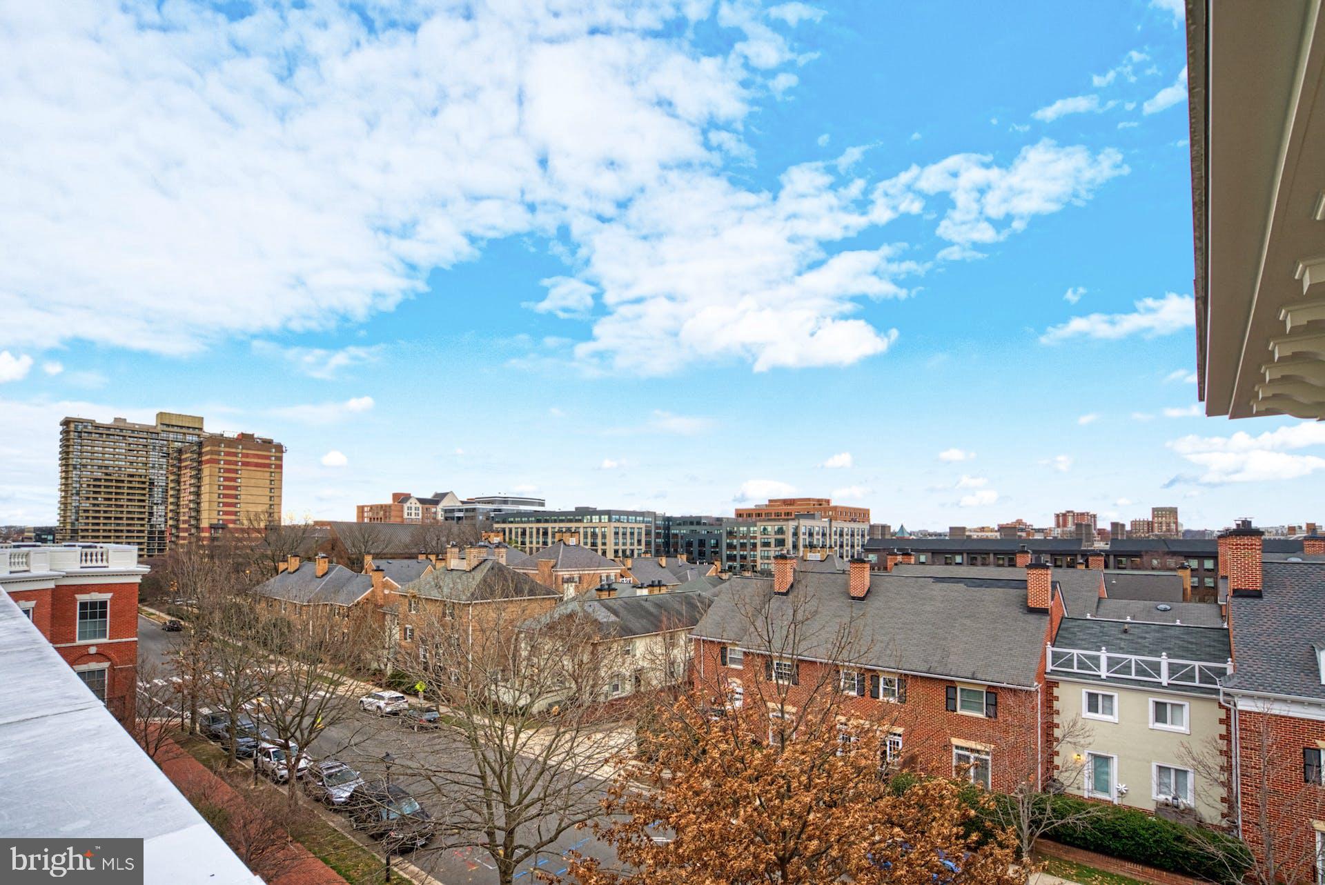 1023 N Royal St #401