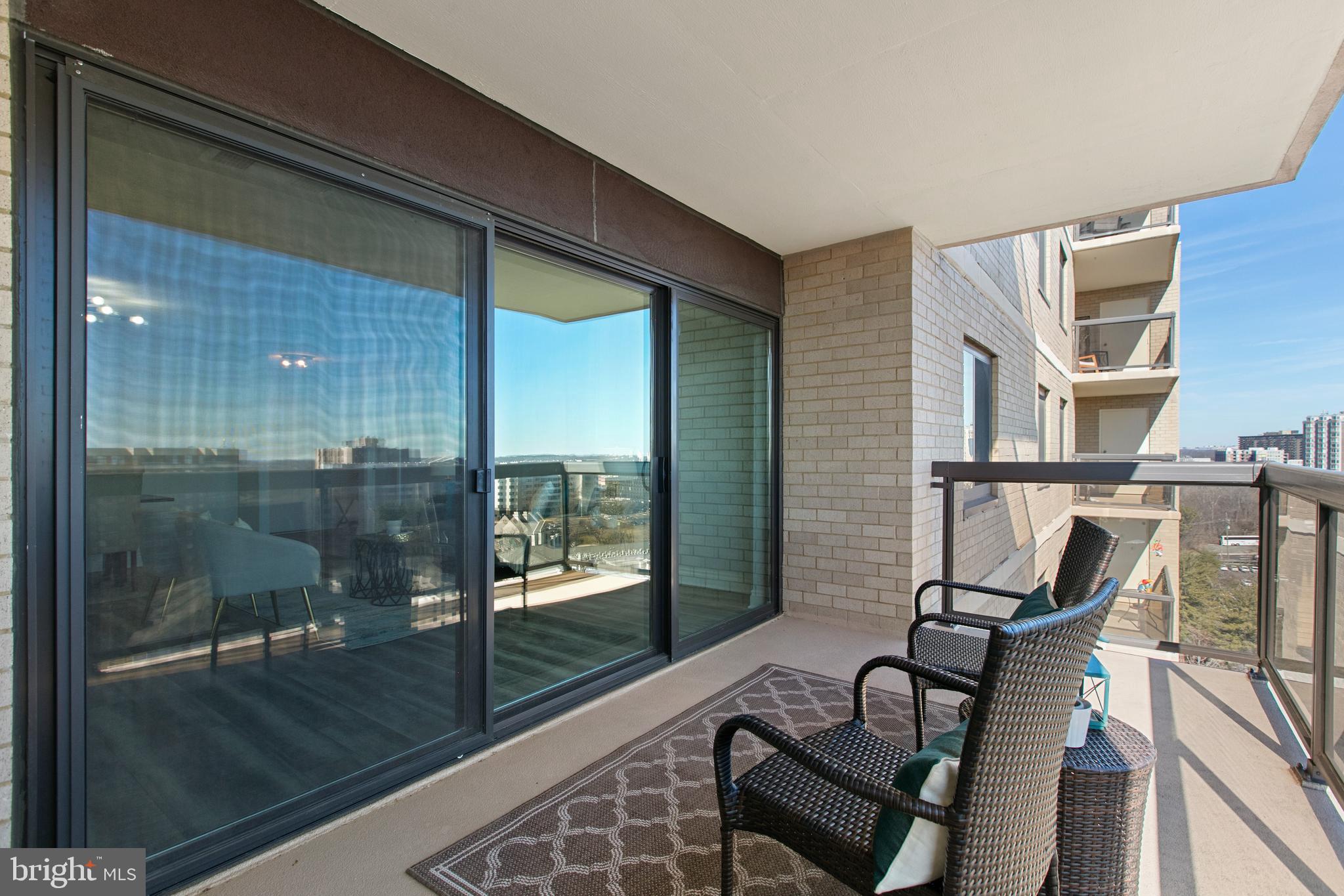 203 Yoakum Pkwy #1506