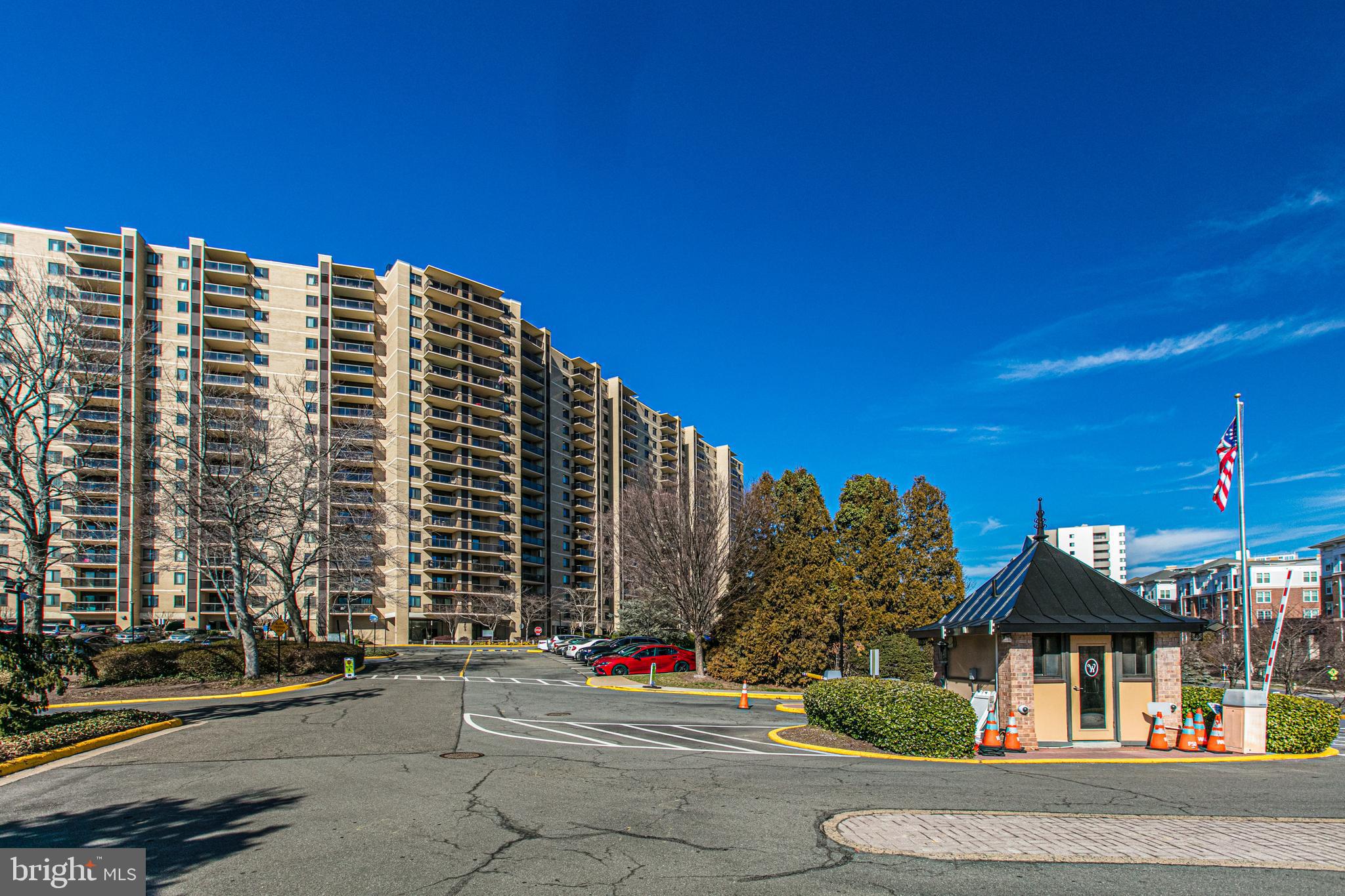 203 Yoakum Pkwy #1506