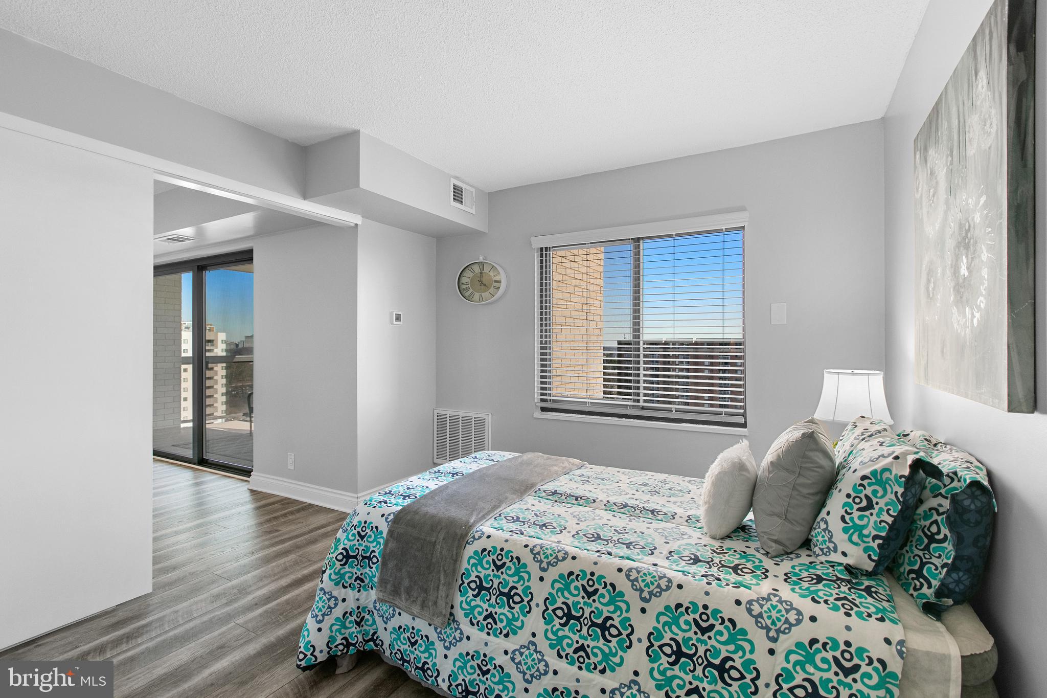 203 Yoakum Pkwy #1506