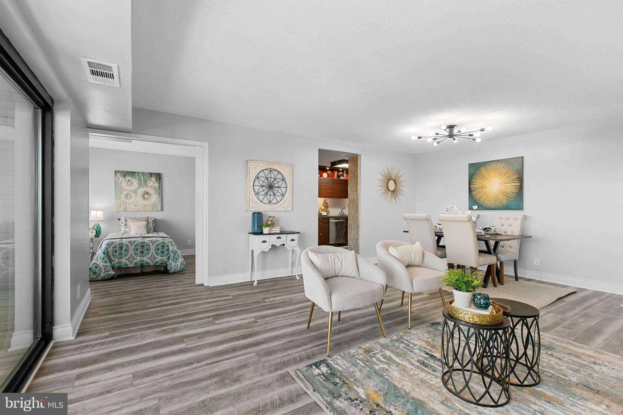 203 Yoakum Pkwy #1506