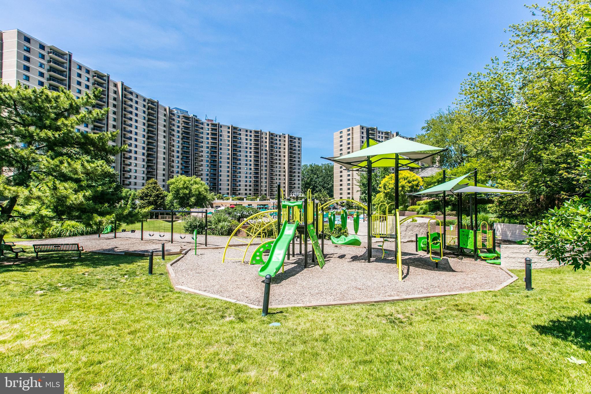 203 Yoakum Pkwy #1506