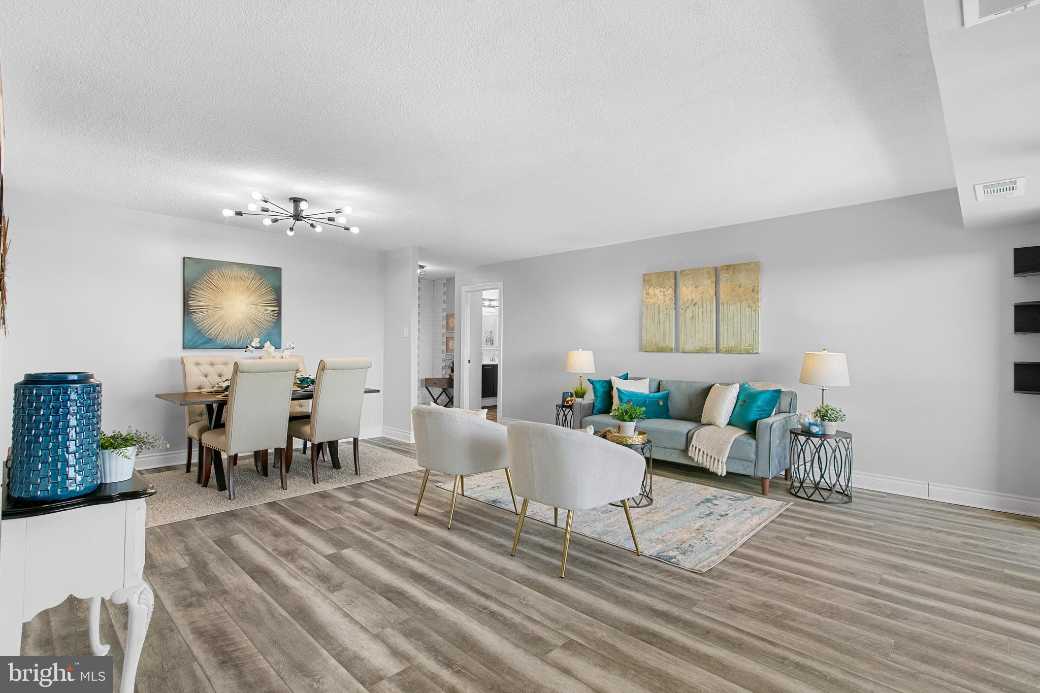 203 Yoakum Pkwy #1506