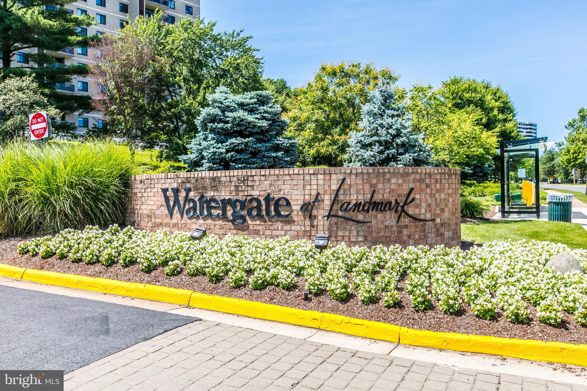 203 Yoakum Pkwy #1506