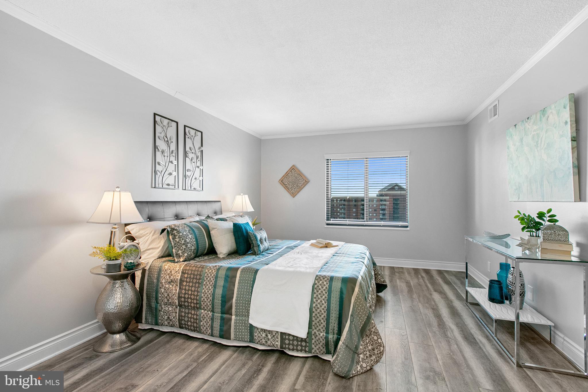 203 Yoakum Pkwy #1506