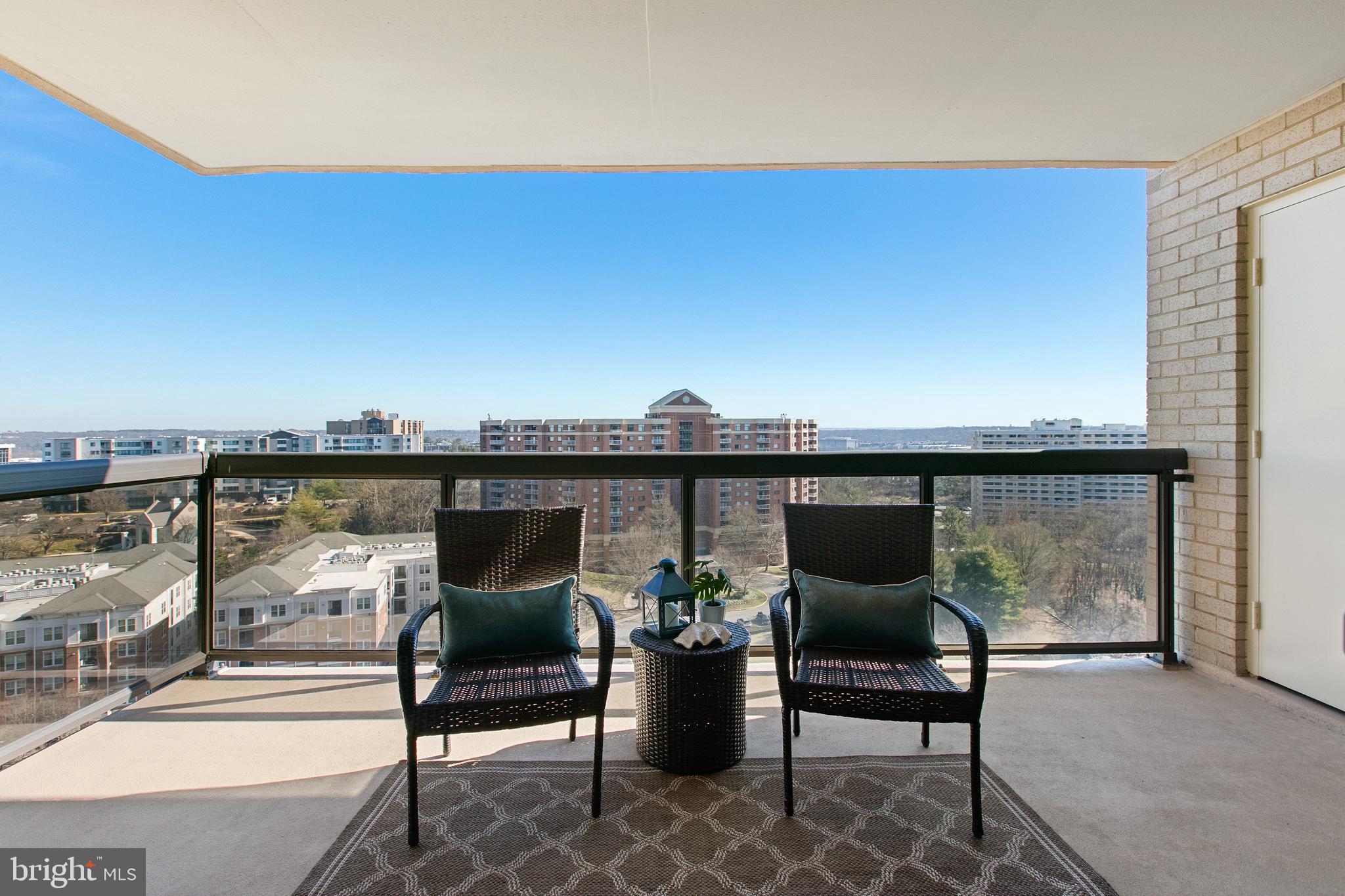 203 Yoakum Pkwy #1506