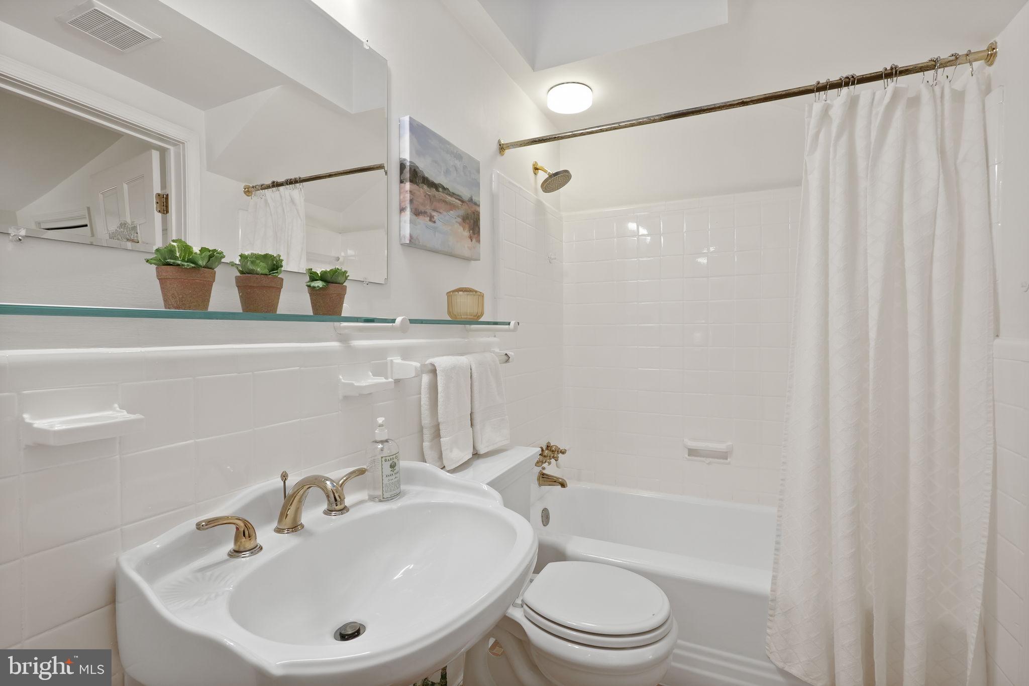 3211 Old Dominion Blvd