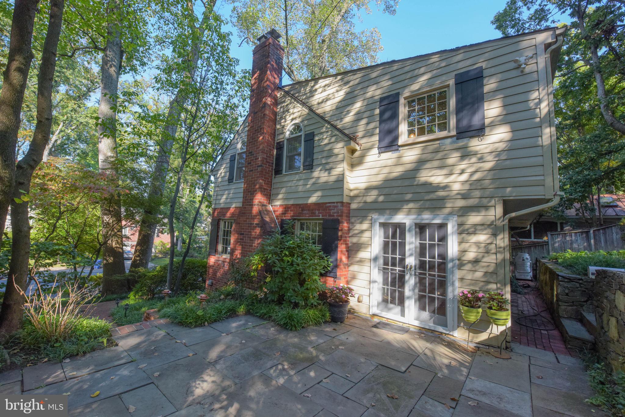 3211 Old Dominion Blvd