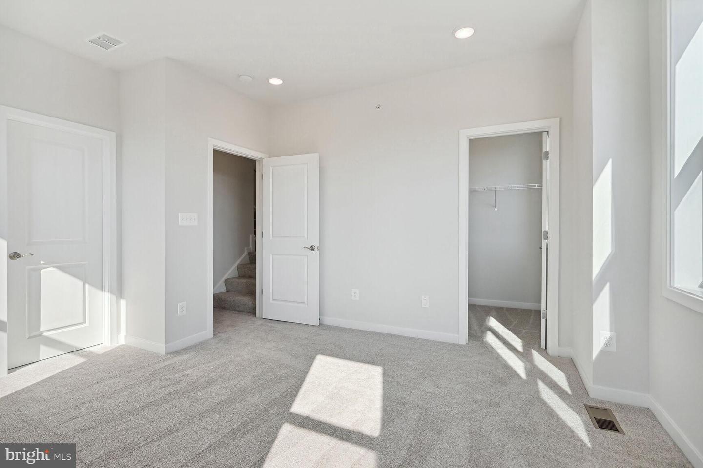 4901 Eisenhower Ave