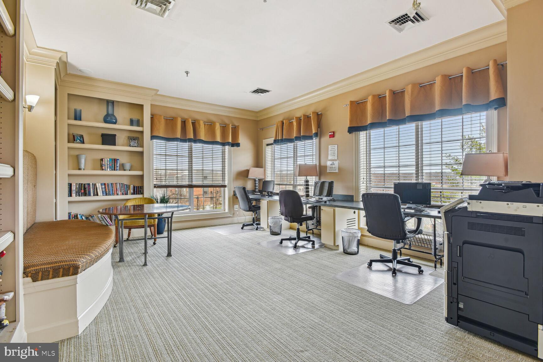 4850 Eisenhower Ave #324