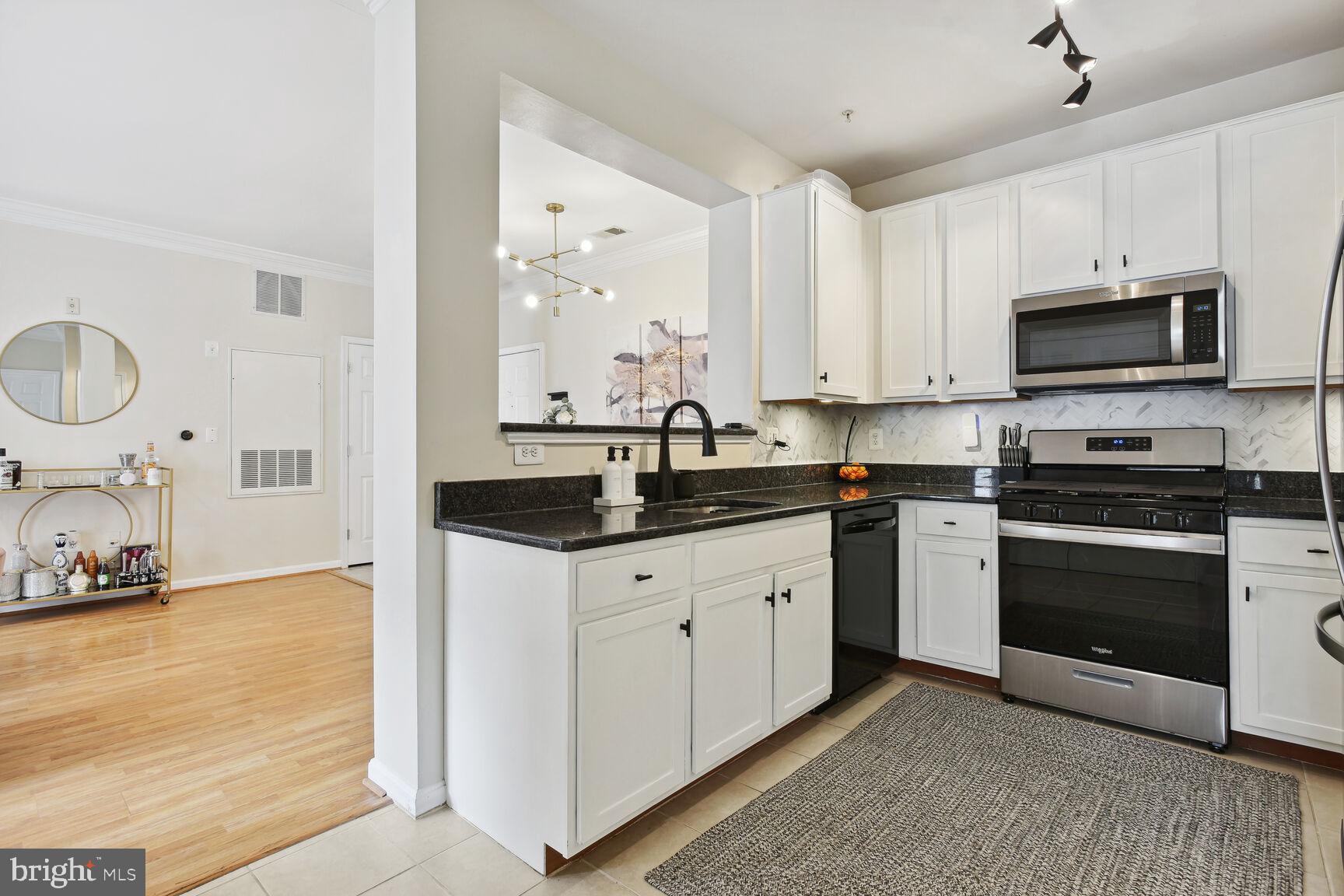 4850 Eisenhower Ave #324