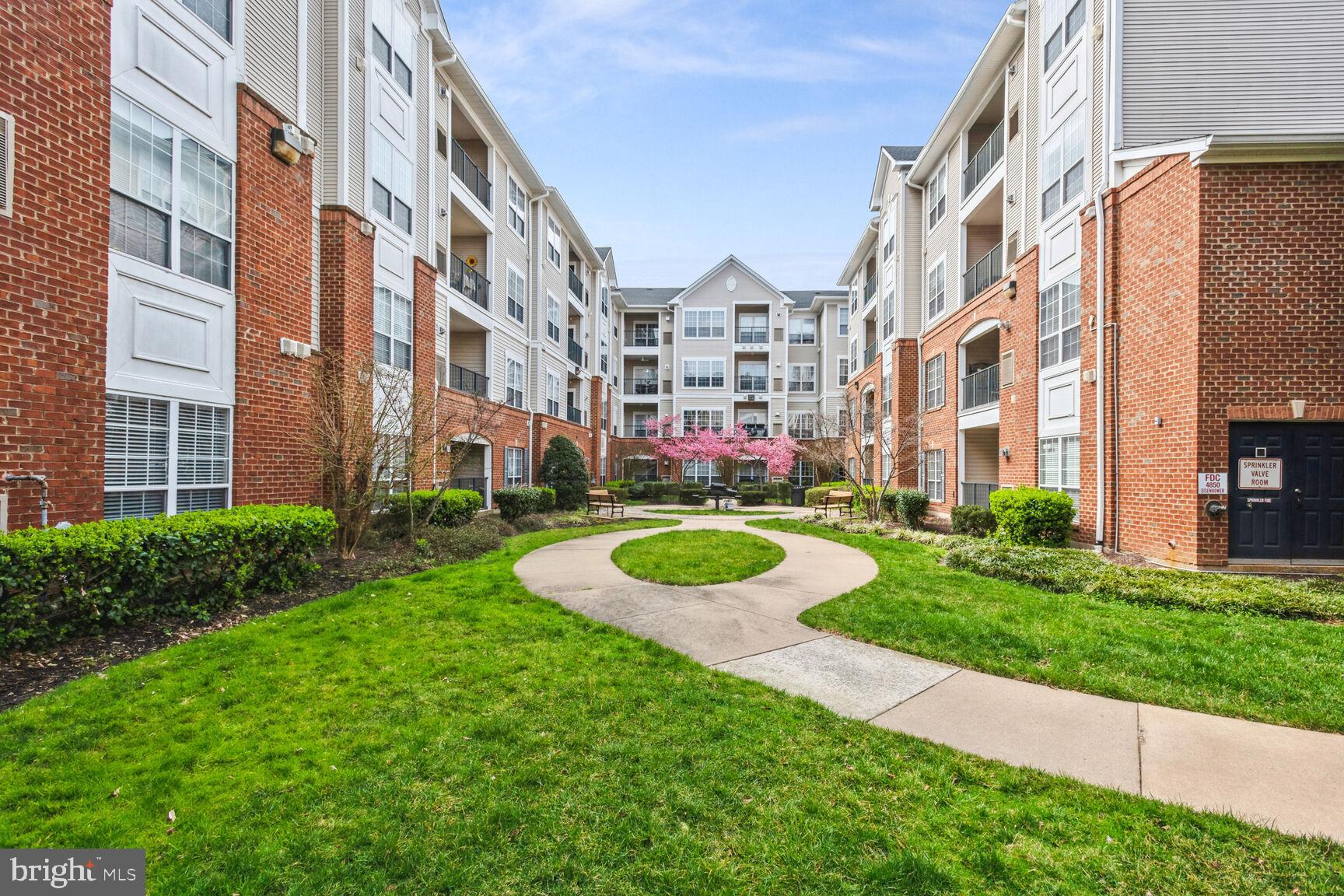 4850 Eisenhower Ave #324