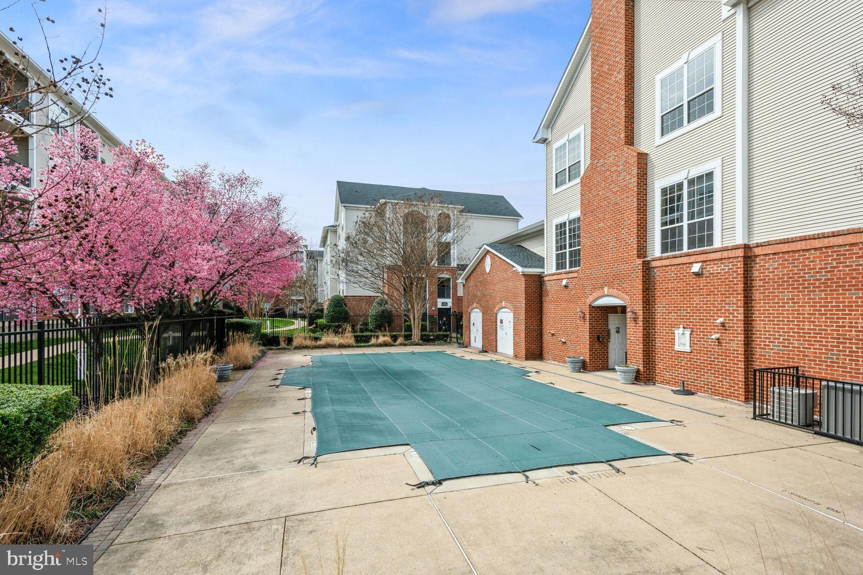 4850 Eisenhower Ave #324