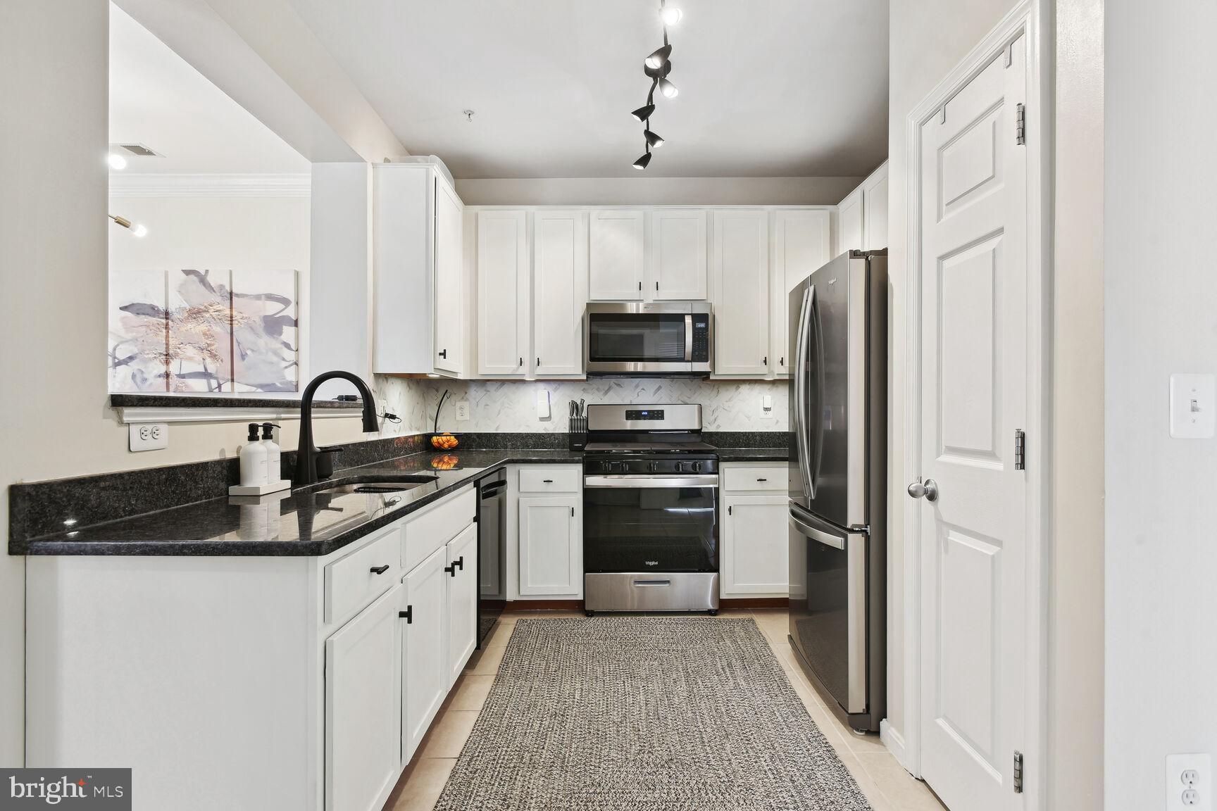 4850 Eisenhower Ave #324