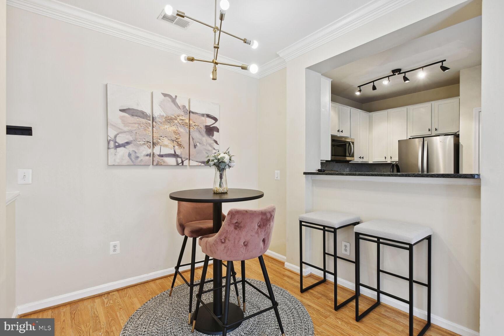 4850 Eisenhower Ave #324