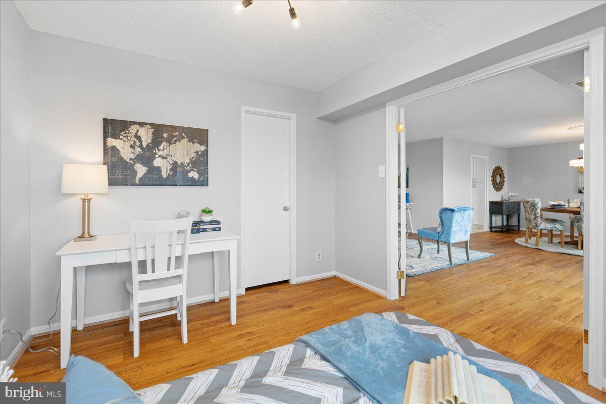 203 Yoakum Pkwy #1524