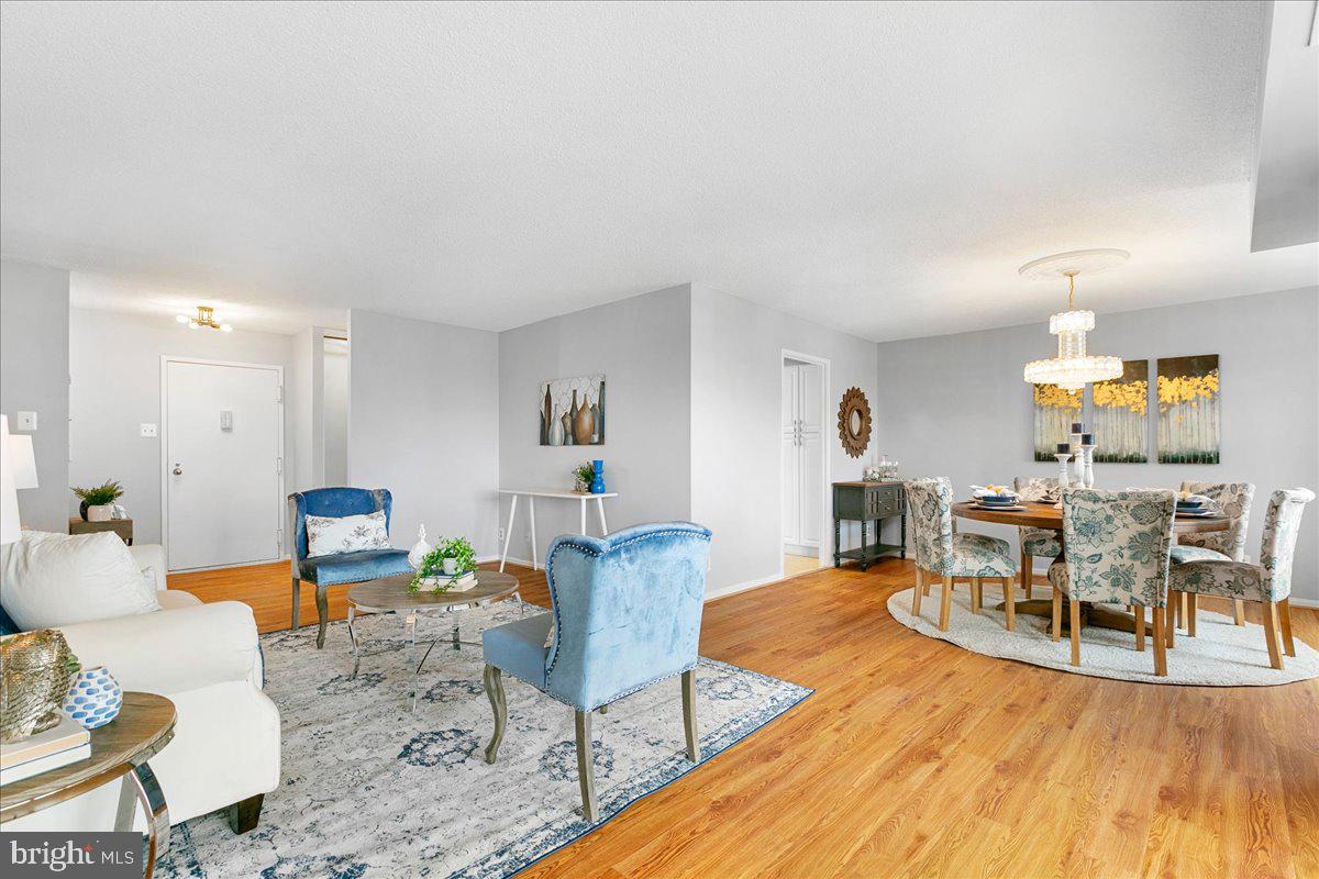 203 Yoakum Pkwy #1524