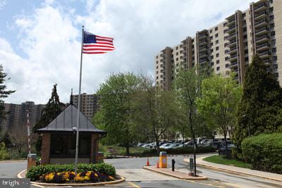 203 Yoakum Pkwy #1524