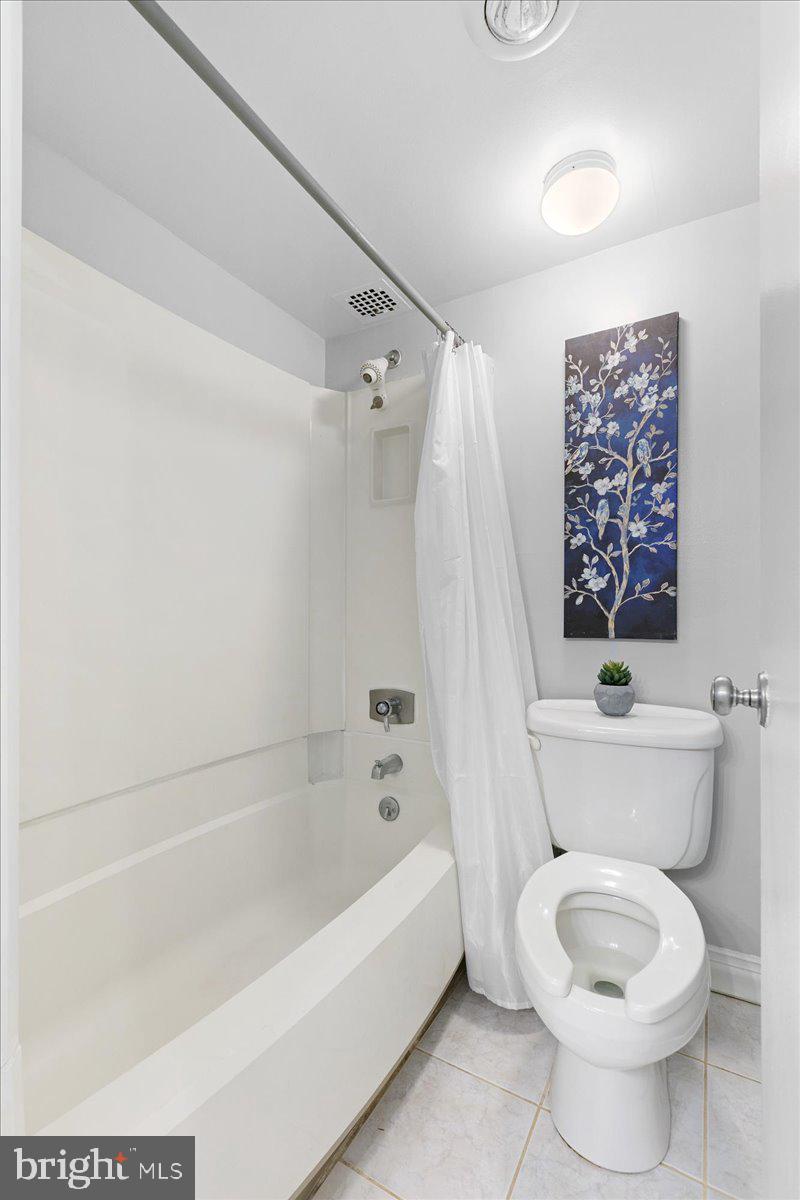 203 Yoakum Pkwy #1524