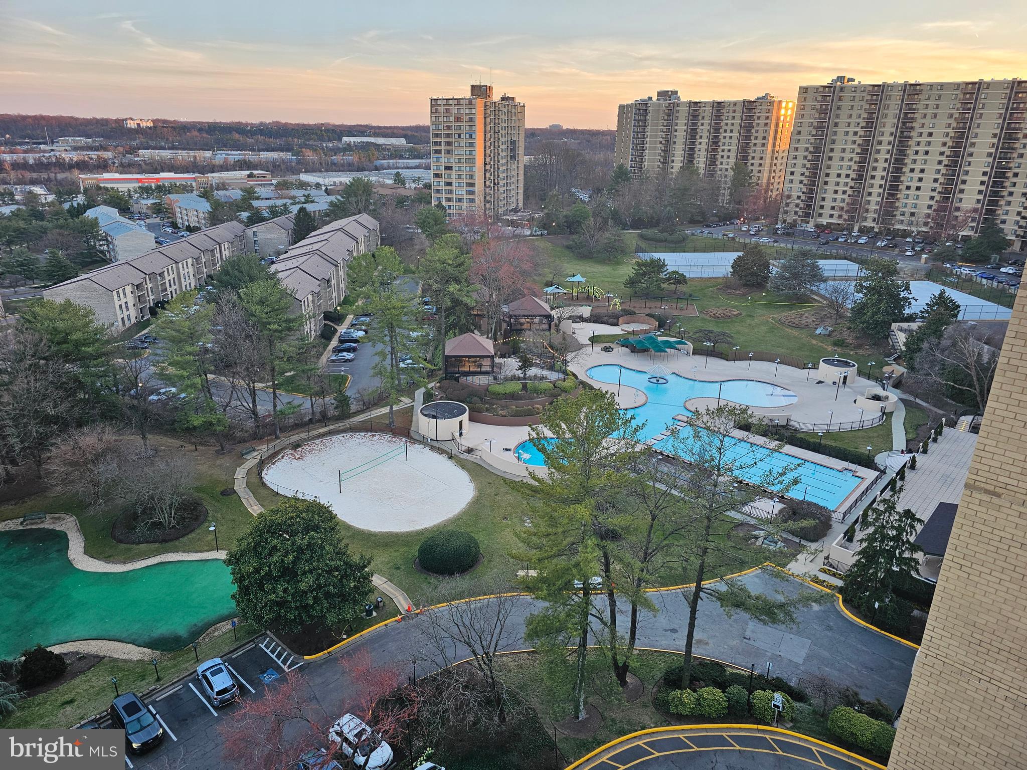 203 Yoakum Pkwy #1524