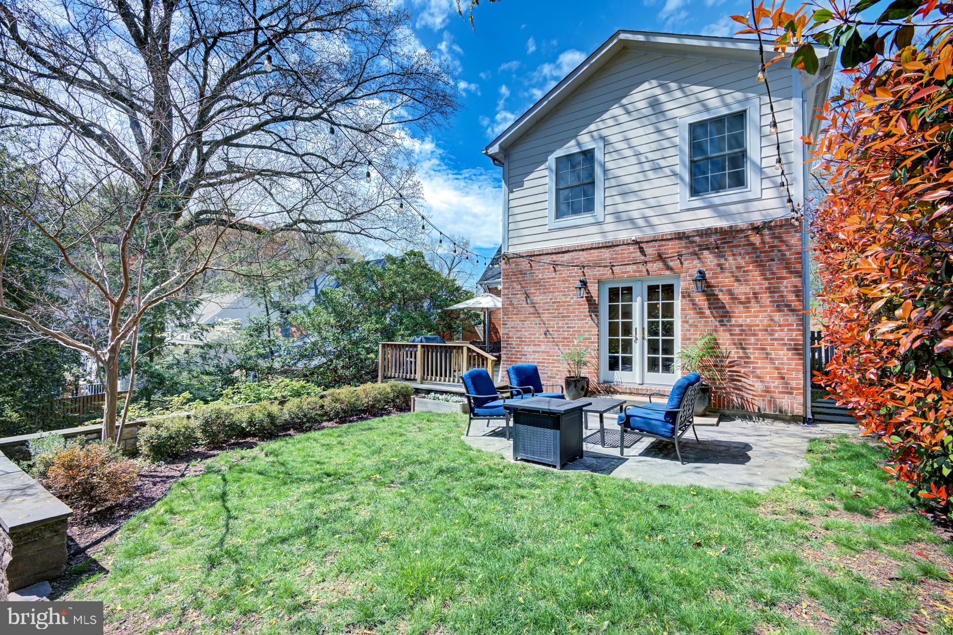 304 Alexandria Ave W