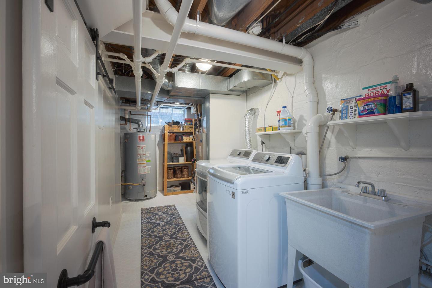 304 Alexandria Ave W