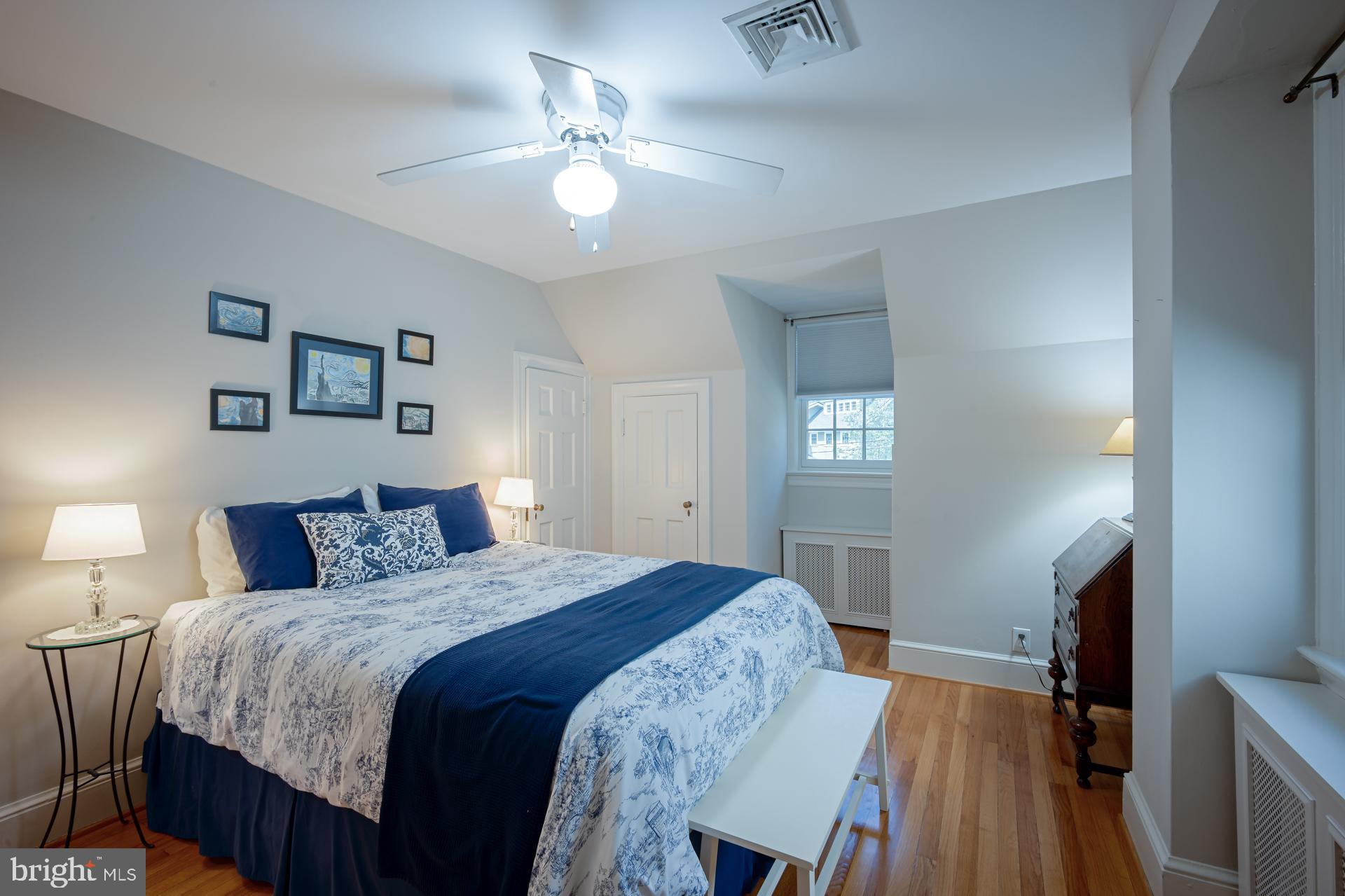 304 Alexandria Ave W