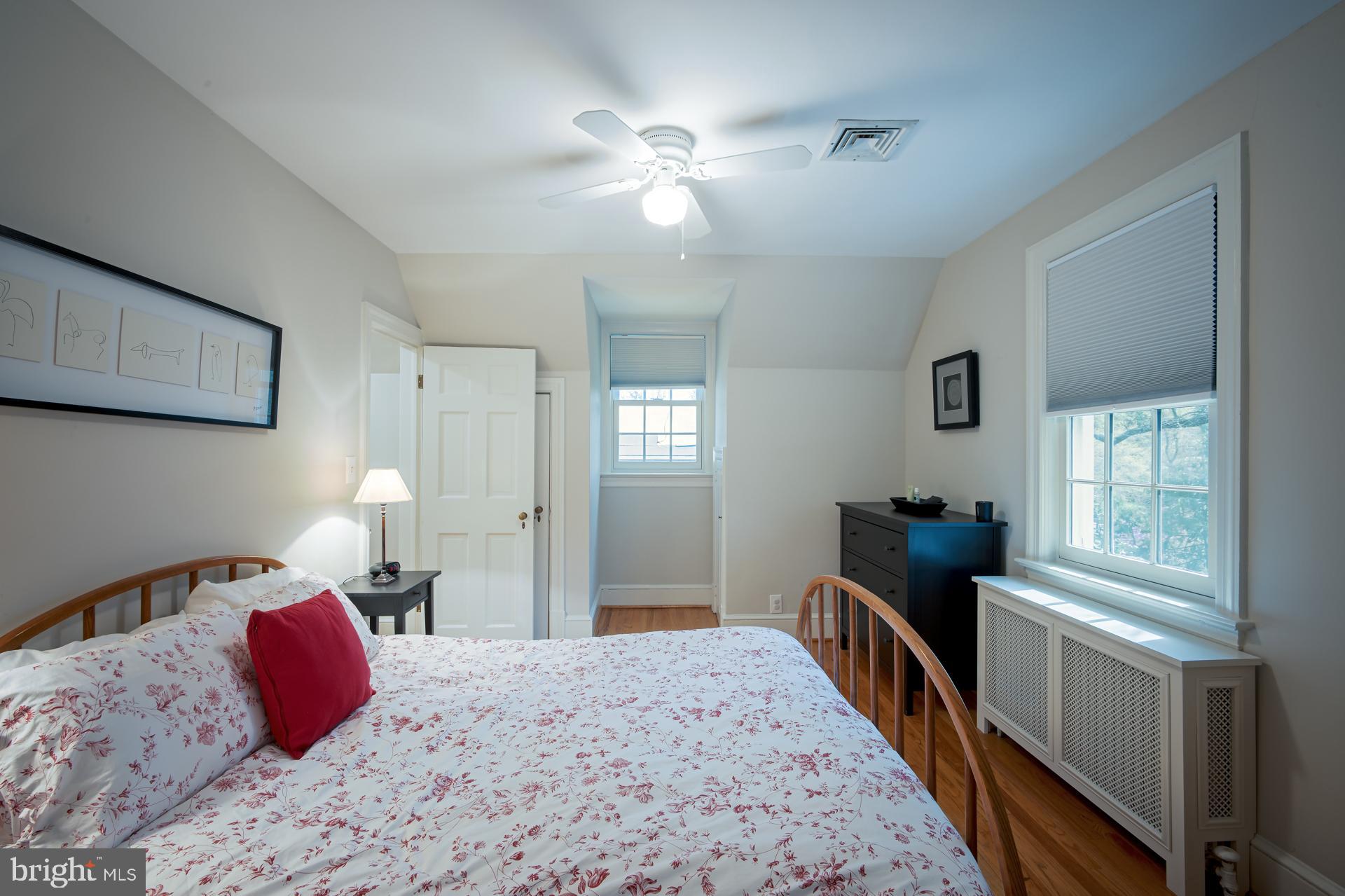 304 Alexandria Ave W