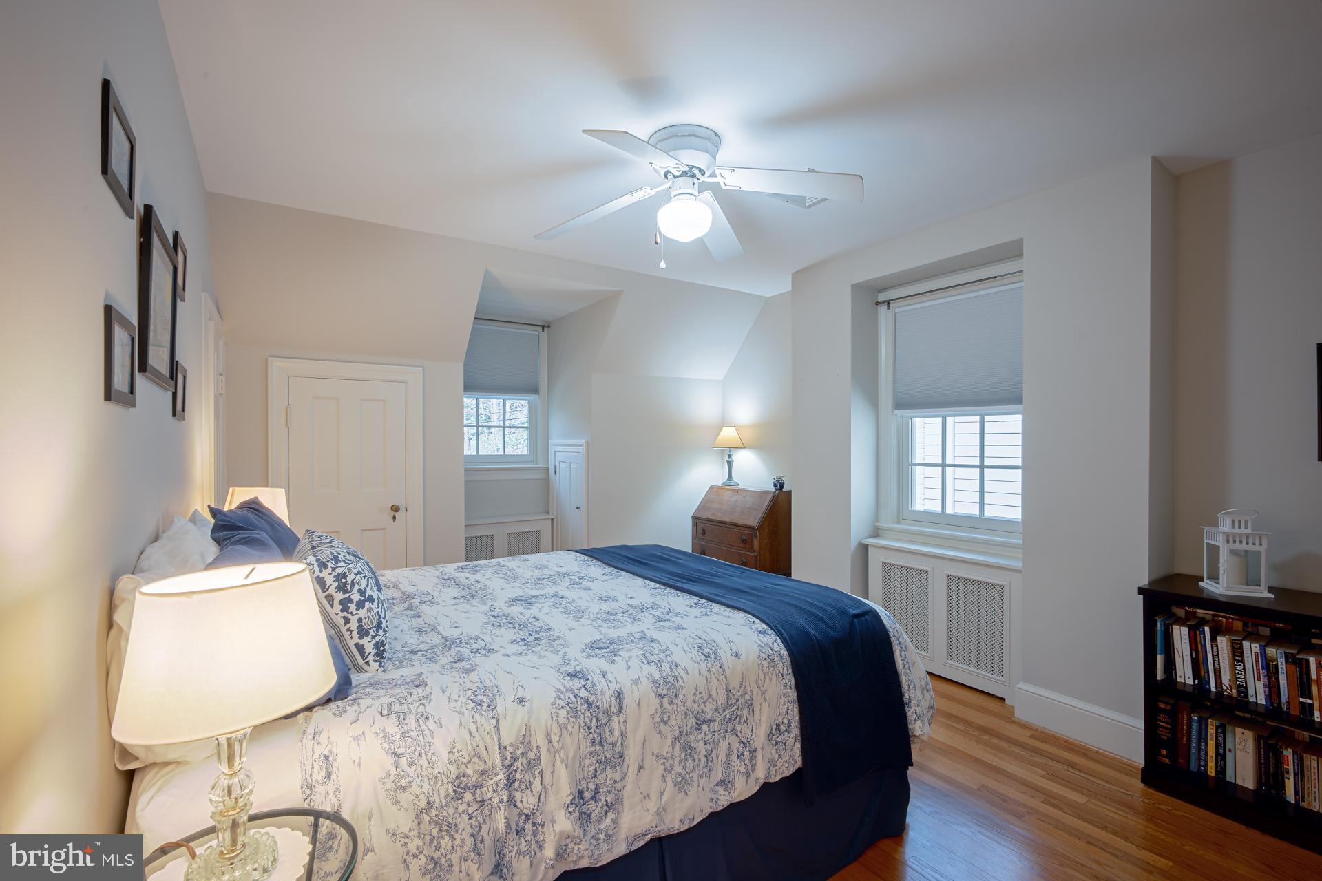 304 Alexandria Ave W