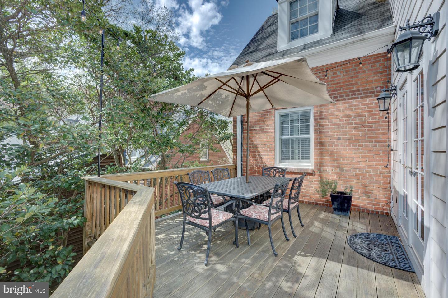 304 Alexandria Ave W