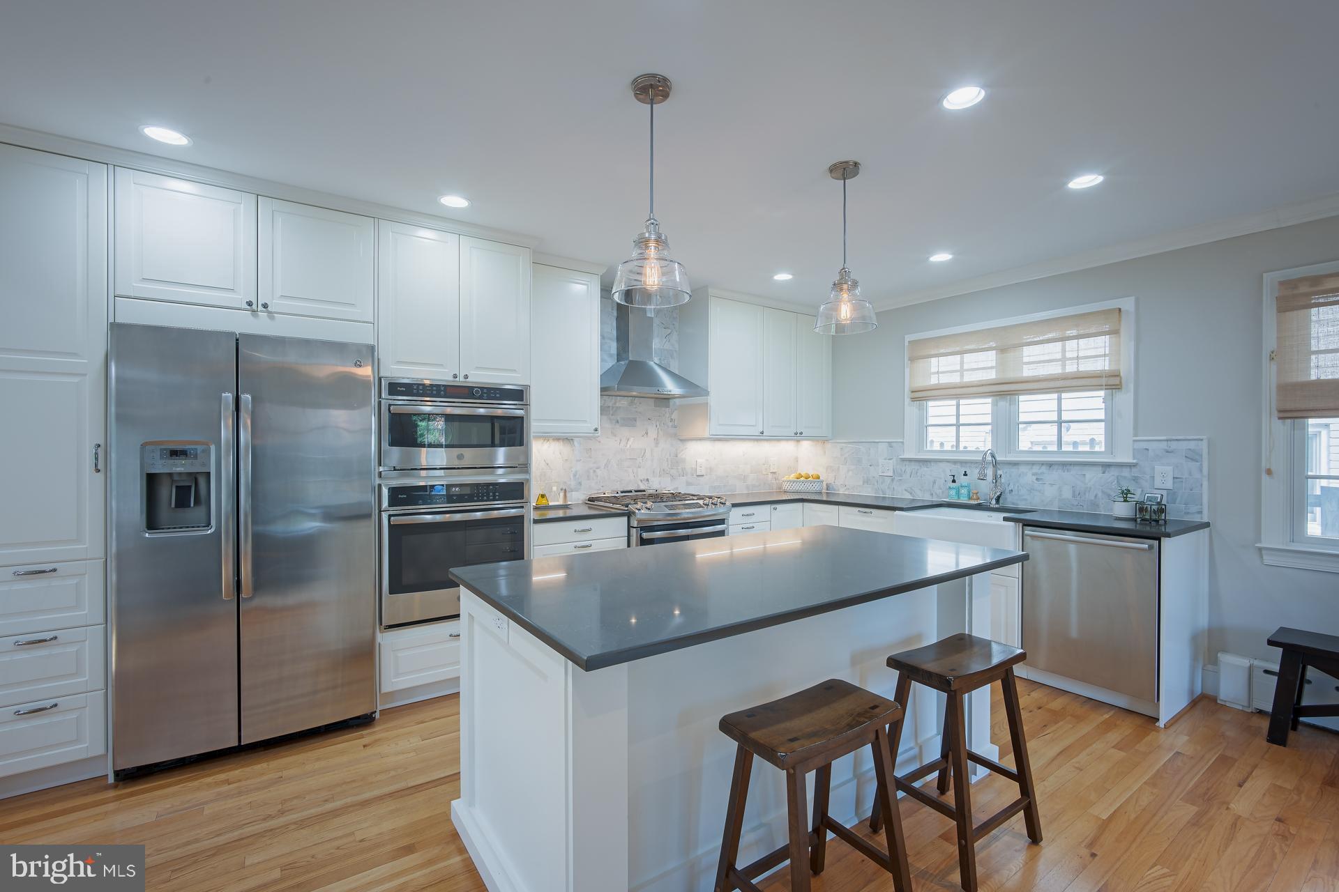 304 Alexandria Ave W