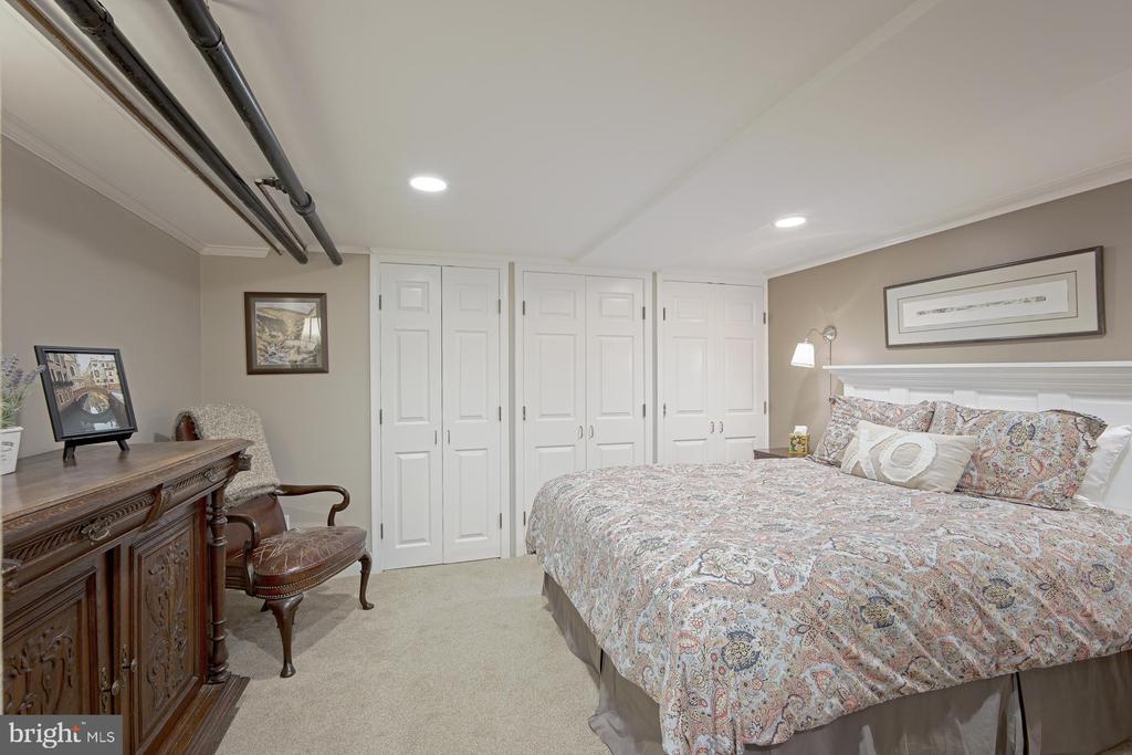 106 Cedar St
