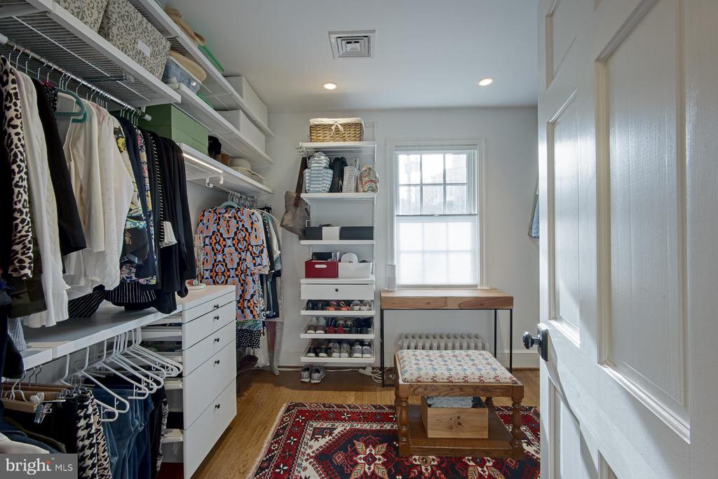 106 Cedar St