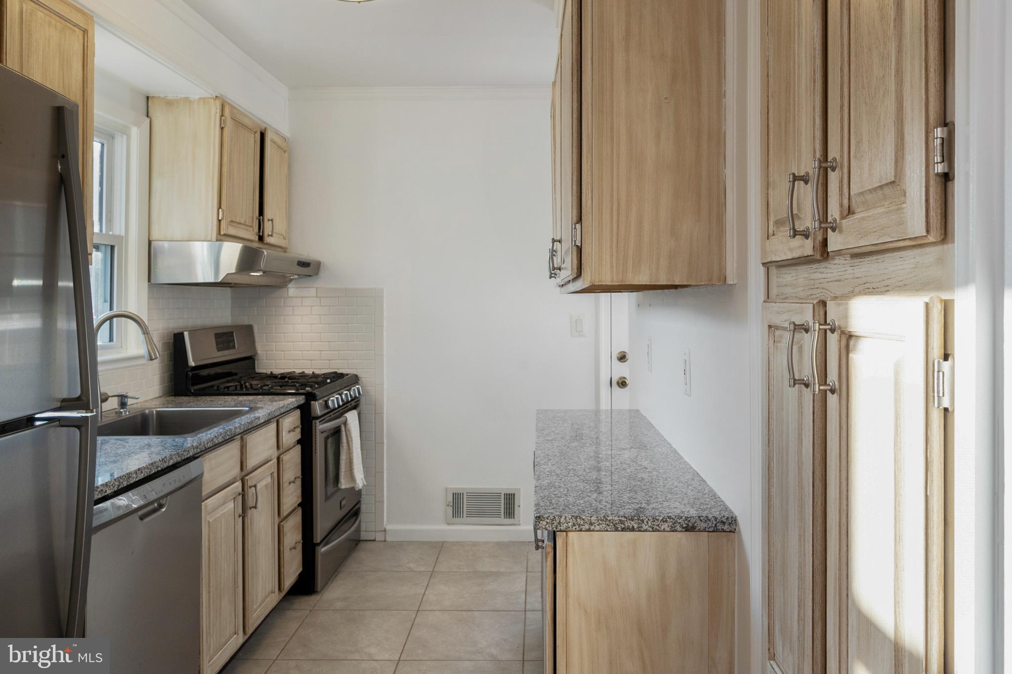 32 N French St