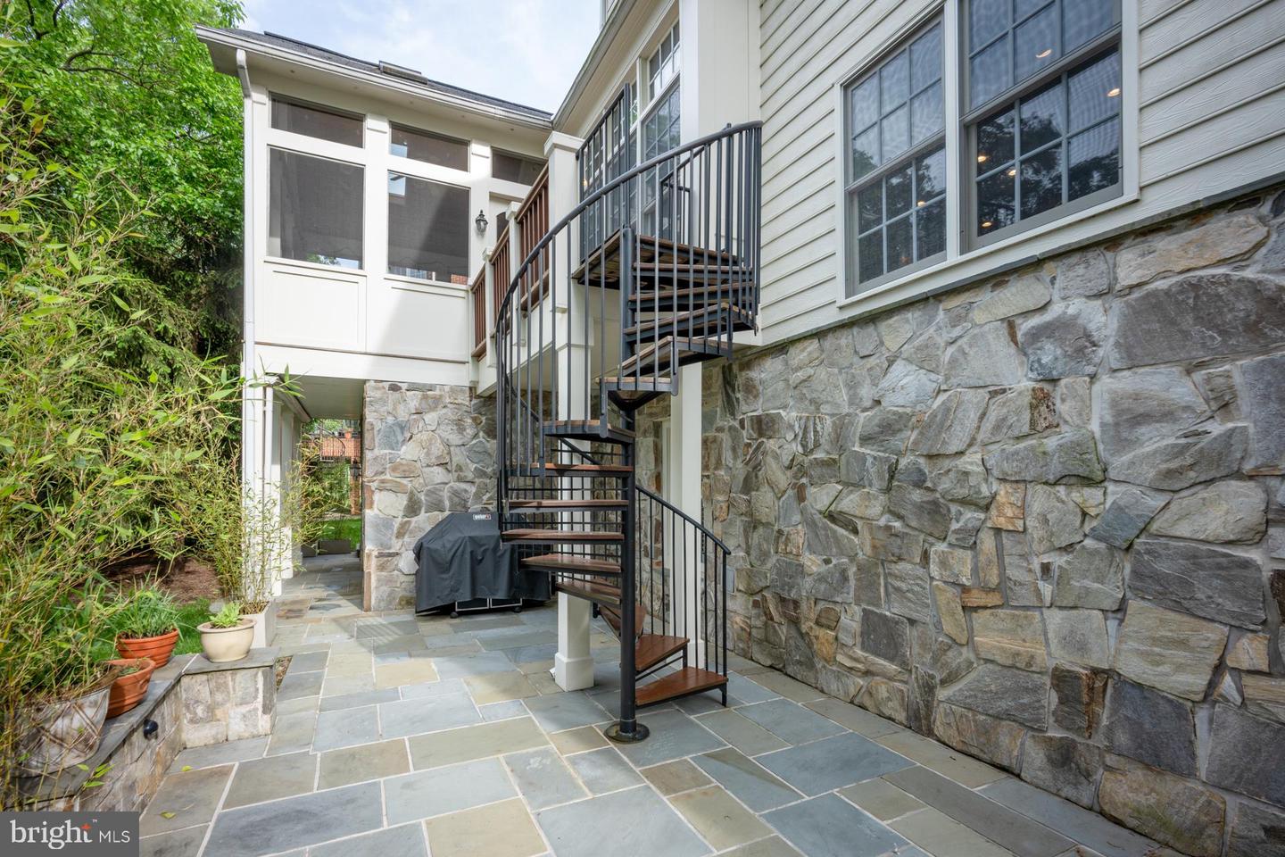 3529 Malvern Ct