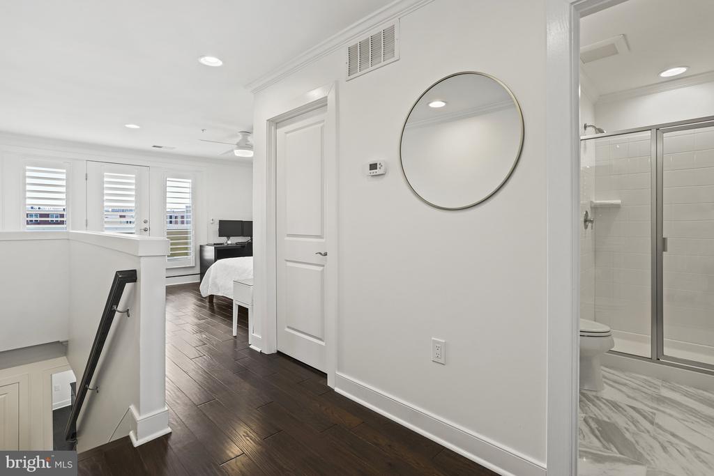 619 E Custis Ave