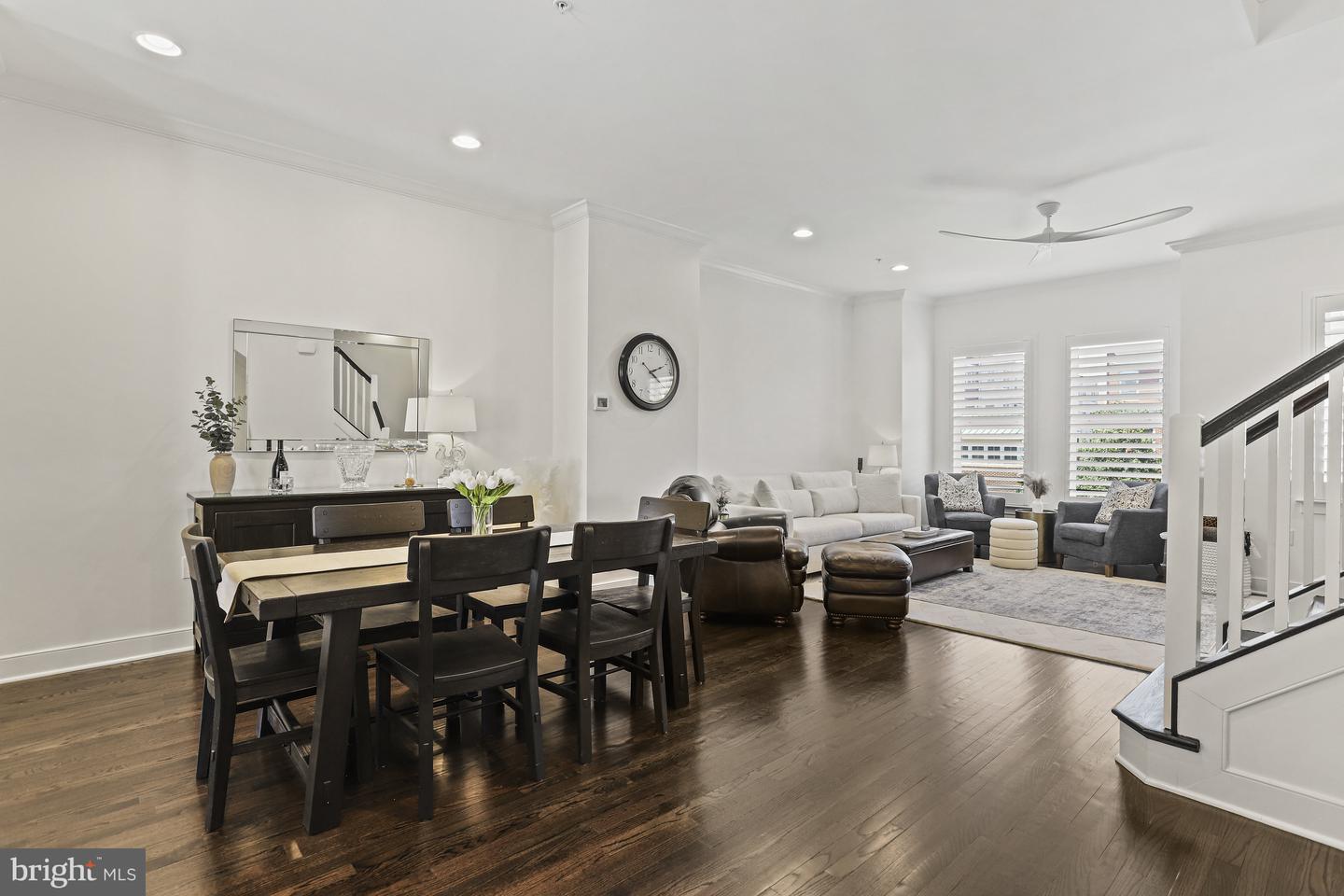 619 E Custis Ave