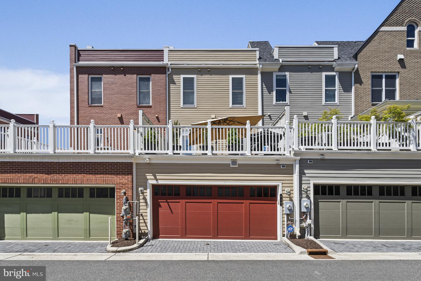 619 E Custis Ave