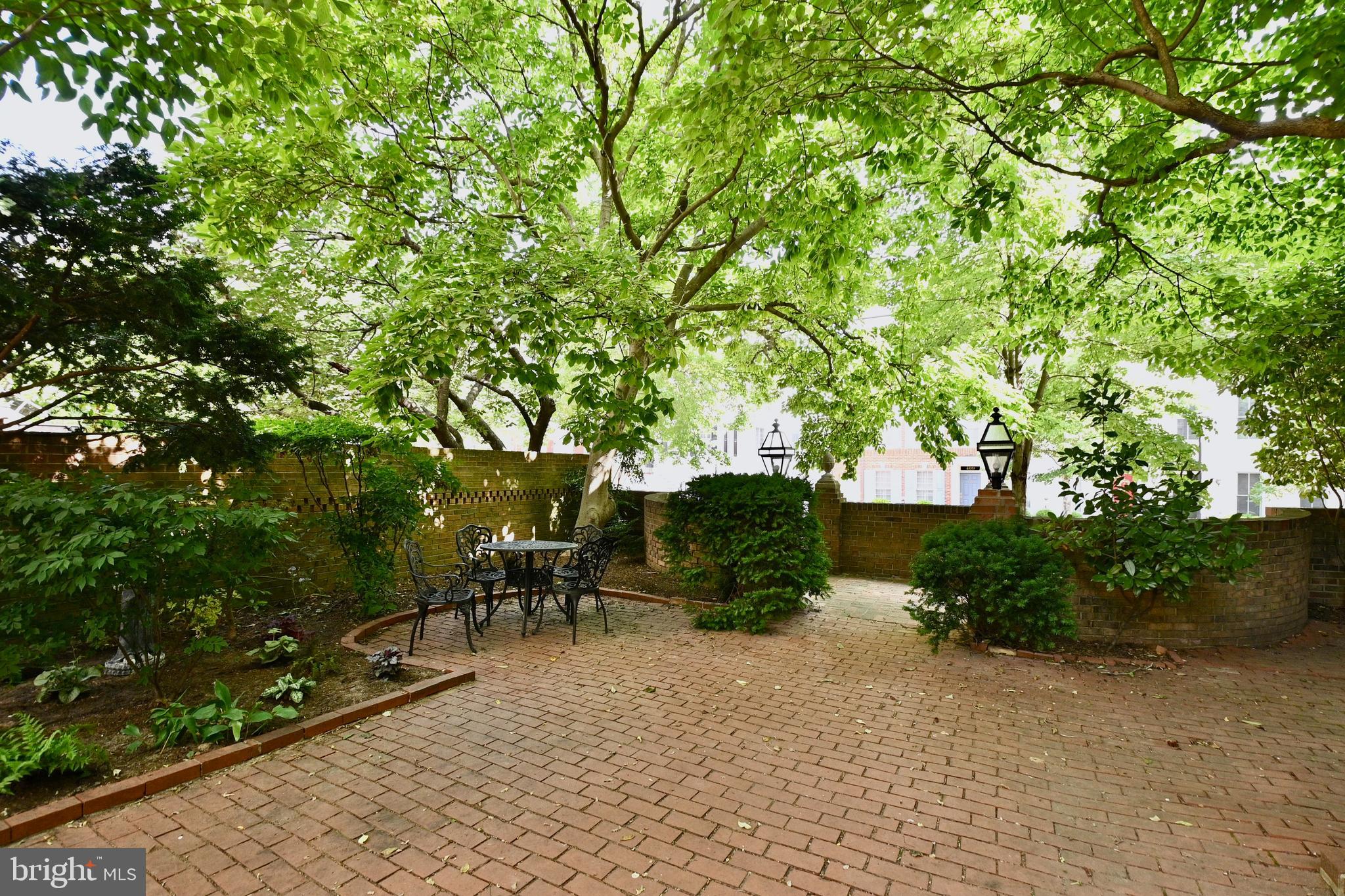 412 Princess St