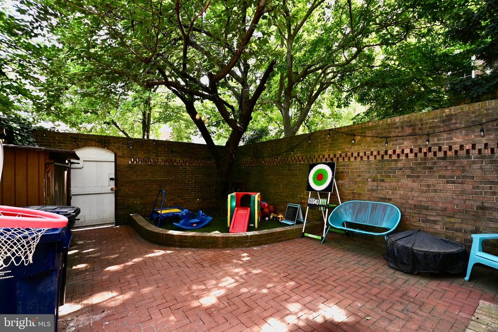 412 Princess St