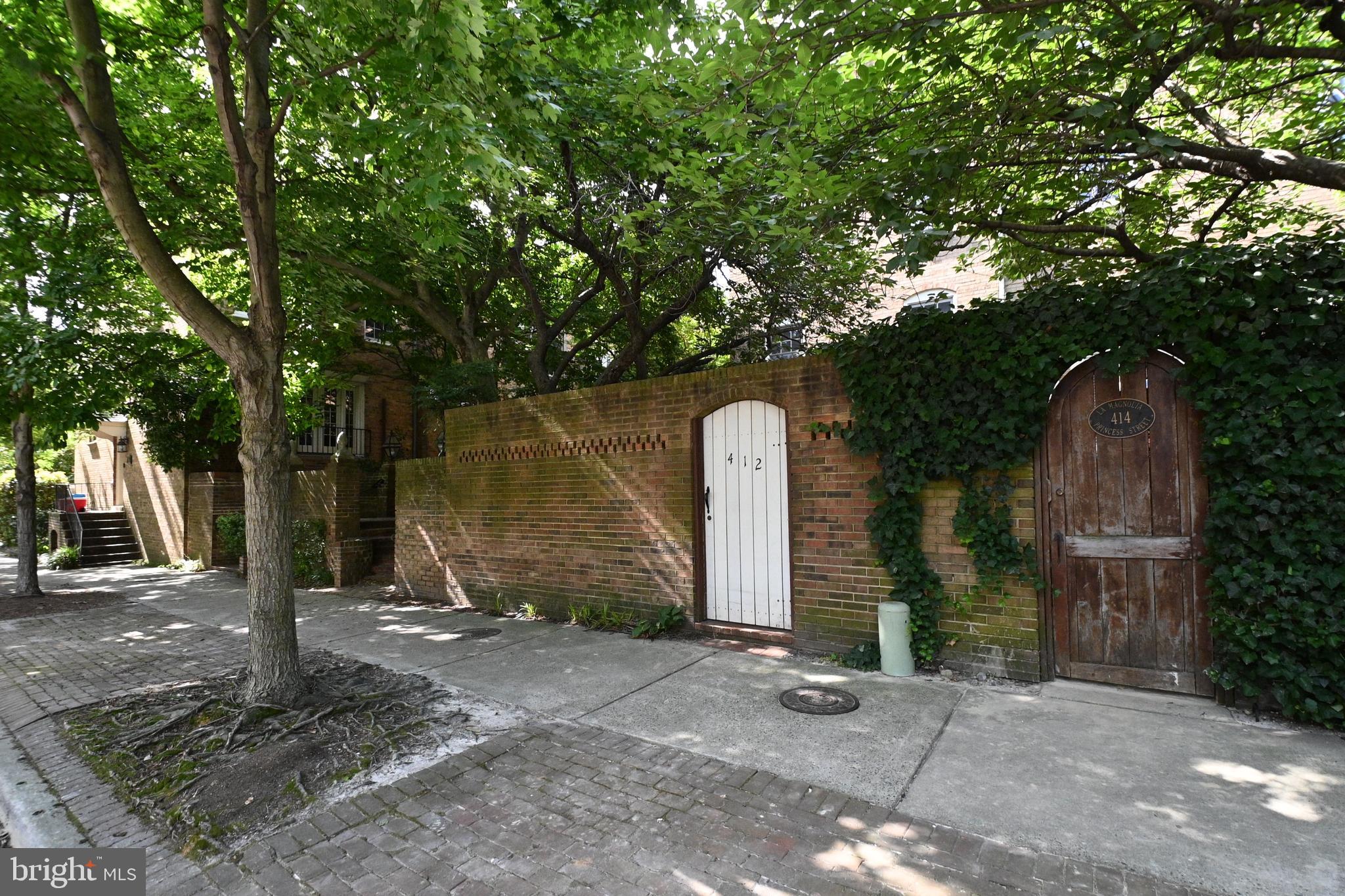 412 Princess St