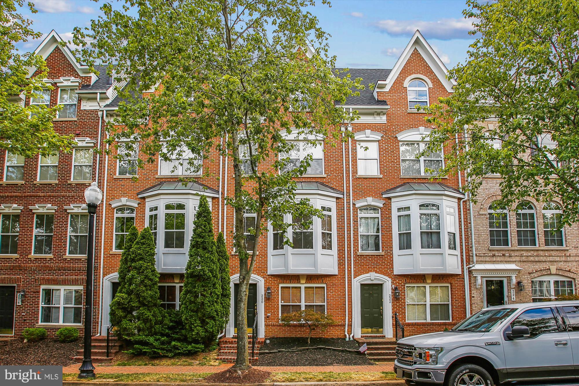 220 Cameron Station Blvd