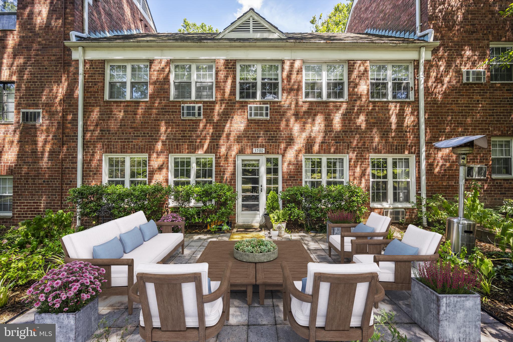 3580 Martha Custis Dr