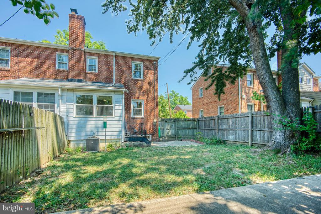 203 Adams Ave