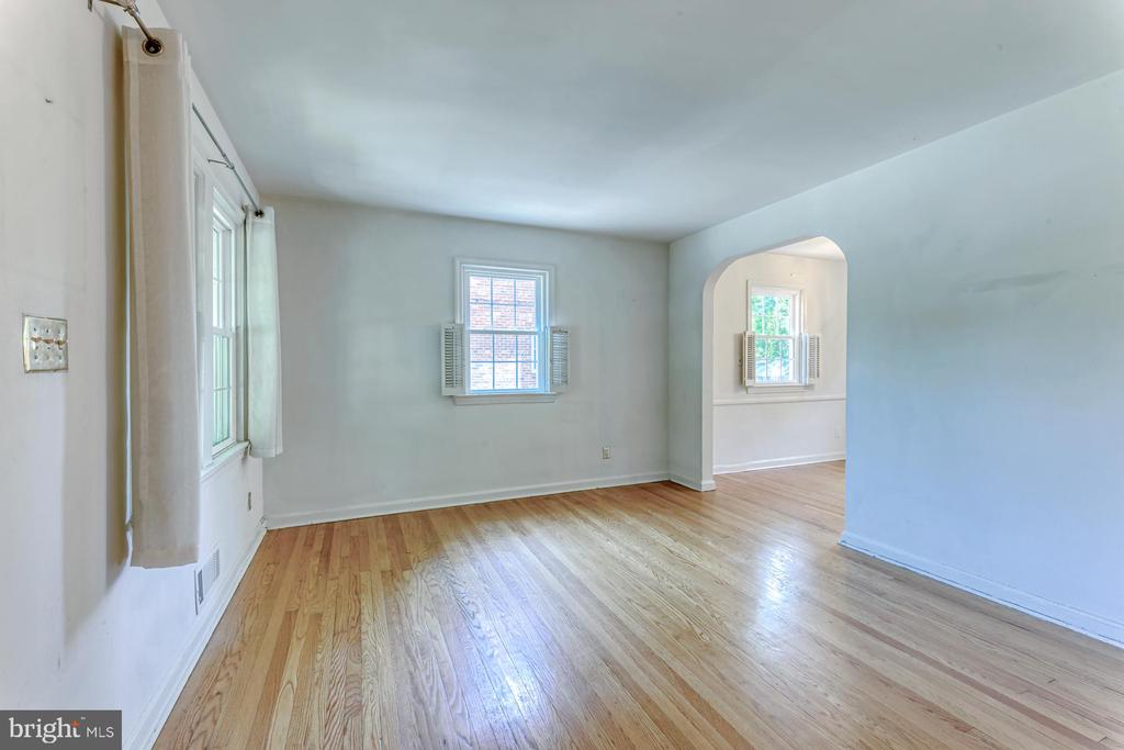 203 Adams Ave