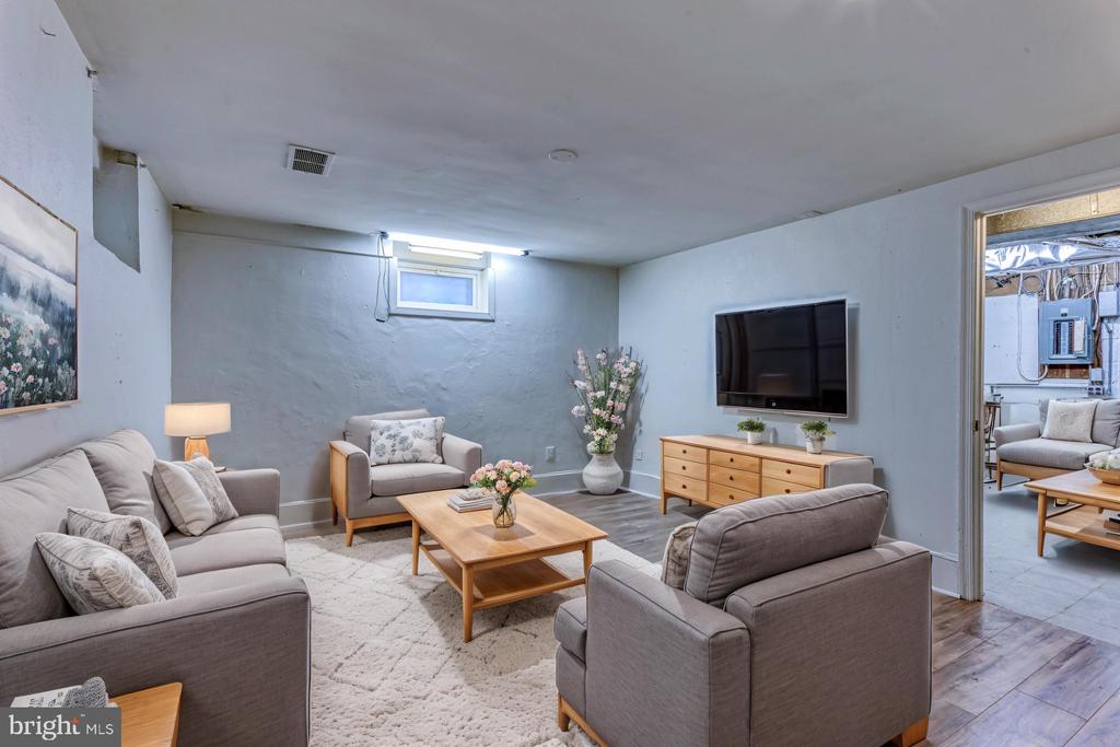 203 Adams Ave