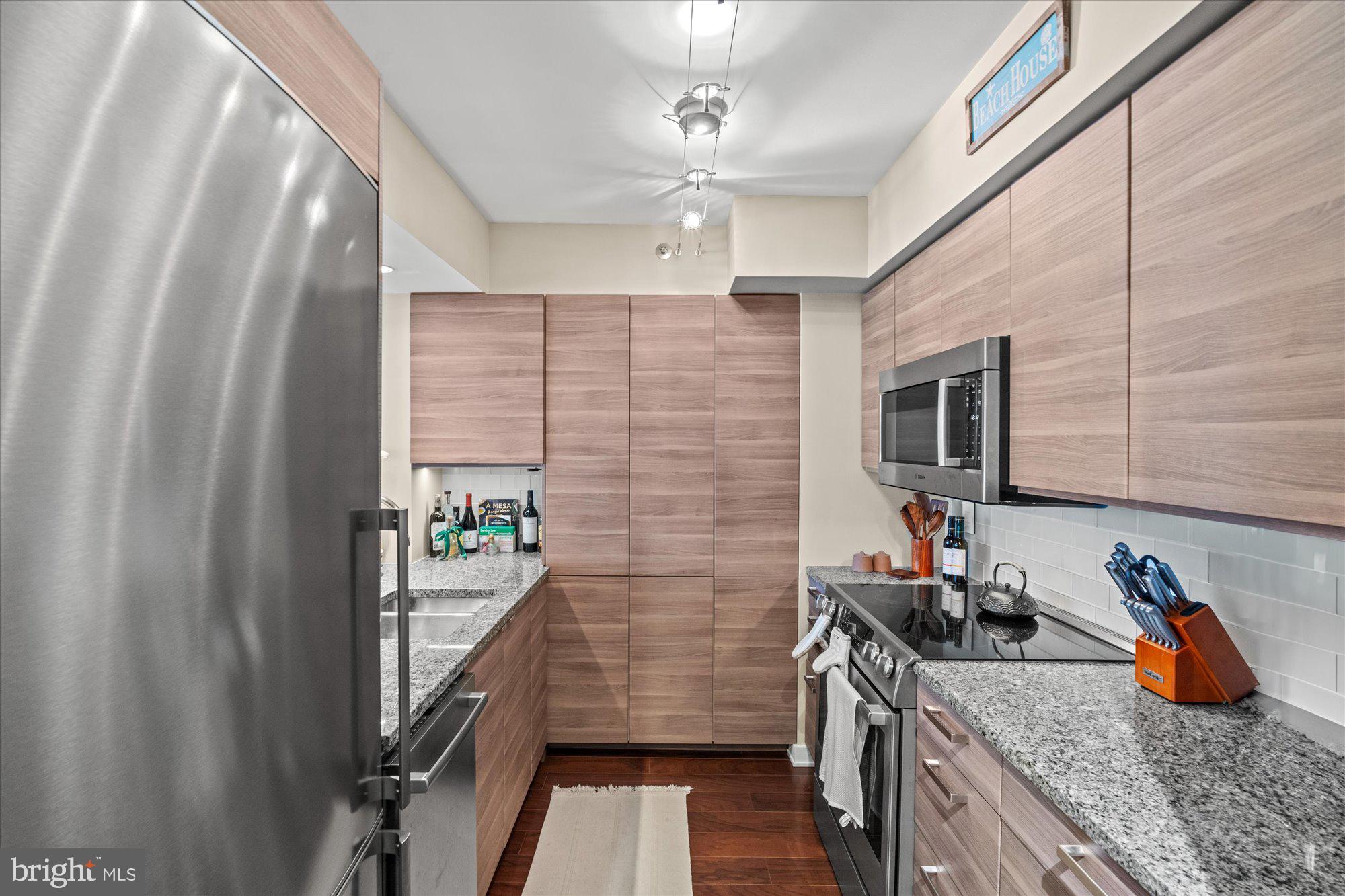 1200 Braddock Pl #308