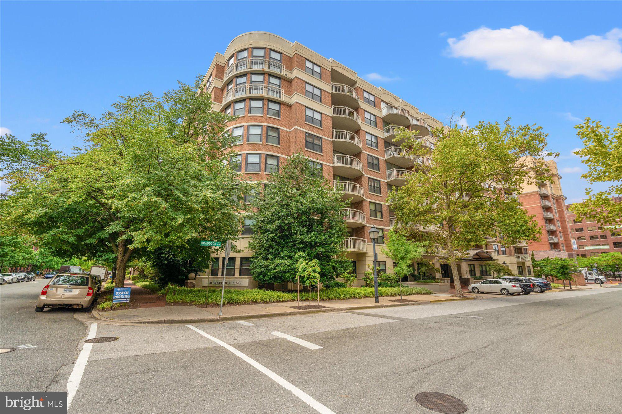 1200 Braddock Pl #308